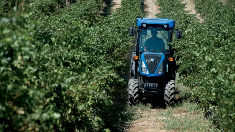 New Holland T4V Vineyard Series - Tier 4A