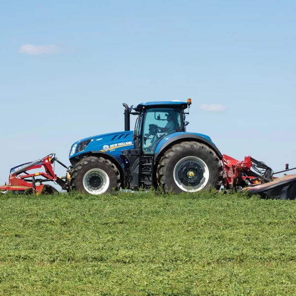 New Holland MegaCutter™ Triple Disc Mowers and Mower-Conditioners