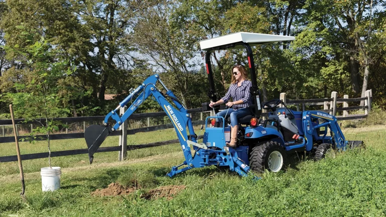 New Holland WORKMASTER™ 25S Sub-Compact