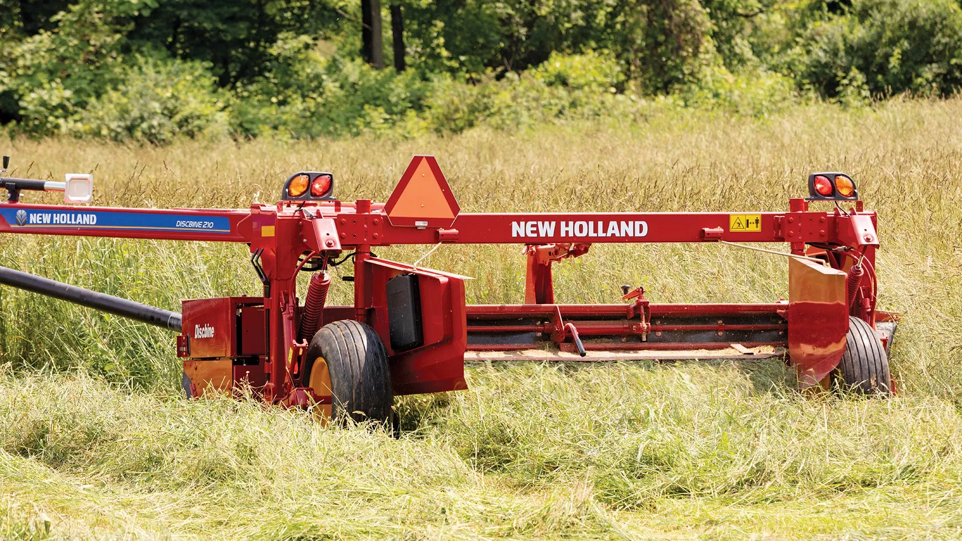 New Holland Discbine® Side-Pull Disc Mower-Conditioners