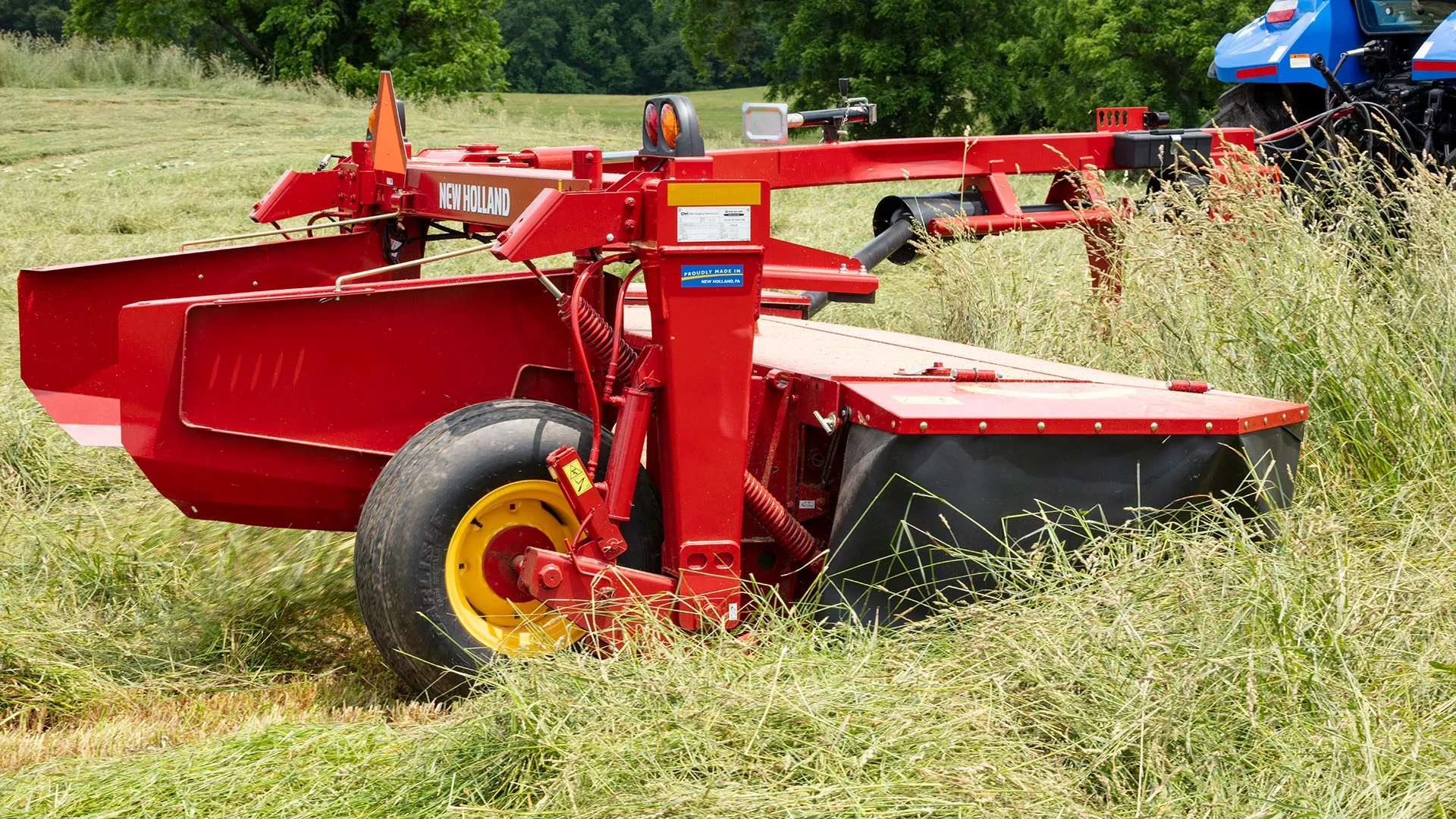 New Holland Discbine® Side-Pull Disc Mower-Conditioners