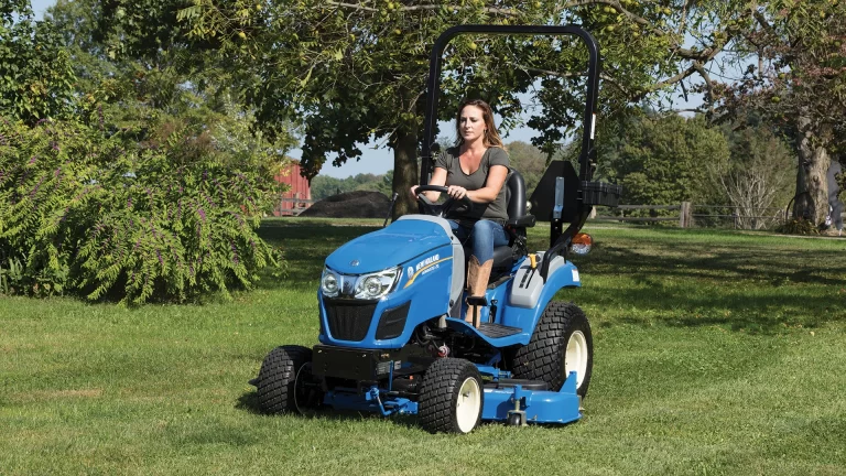 New Holland WORKMASTER™ 25S Sub-Compact