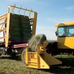 New Holland Stackcruiser® Self-Propelled Bale Wagons