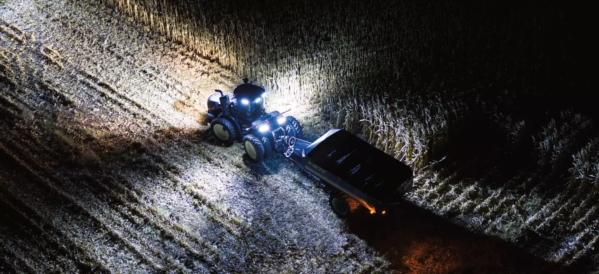 New Holland T9 with PLM Intelligence™ New Holland T9 with PLM Intelligence™