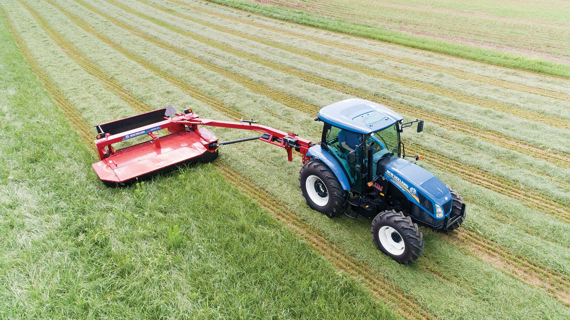 New Holland Discbine® Side-Pull Disc Mower-Conditioners
