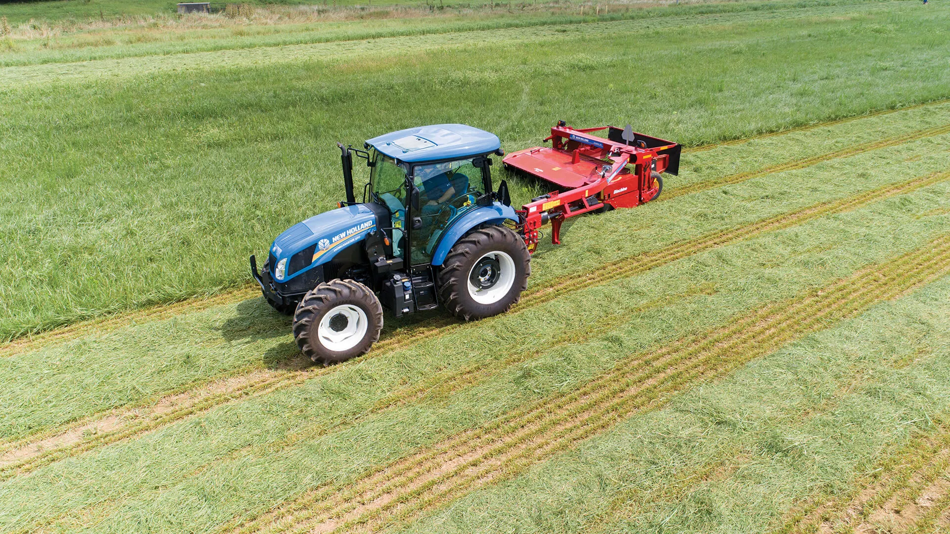 New Holland Discbine® Side-Pull Disc Mower-Conditioners