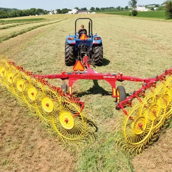 New Holland ProCart™ and ProCart™ PLUS Deluxe Carted Wheel Rakes