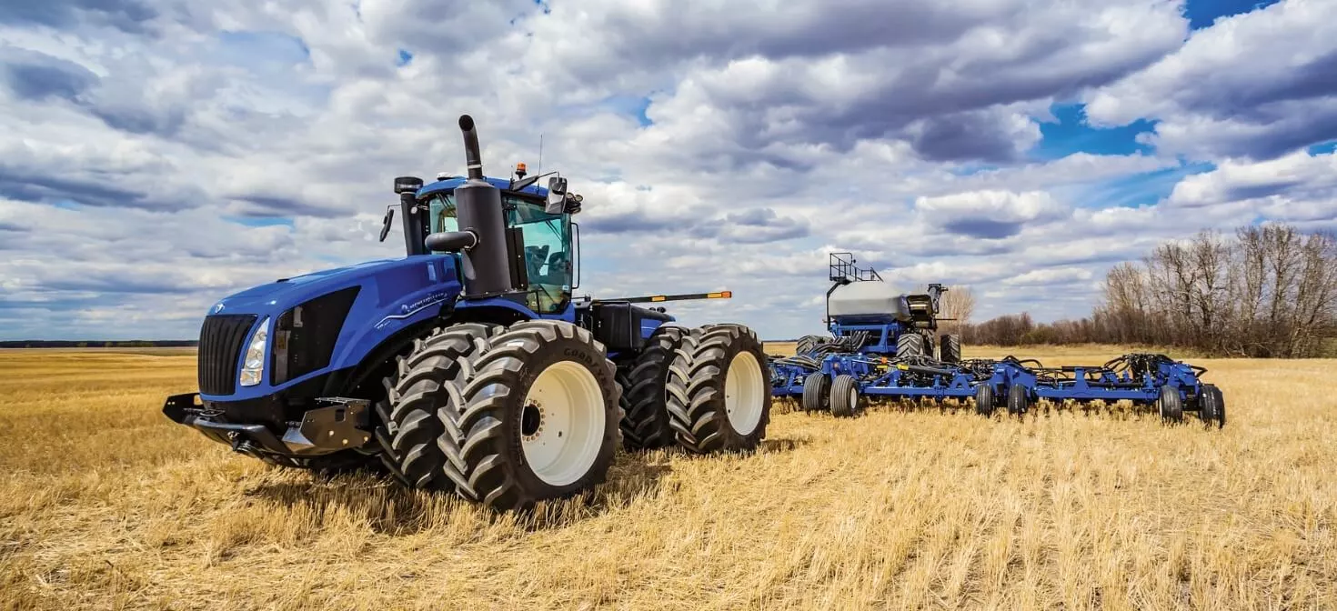 New Holland T9 with PLM Intelligence™ New Holland T9 with PLM Intelligence™