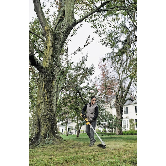 DEWALT 20V MAX* 14 in. Brushless Cordless Folding String Trimmer (Tool Only)