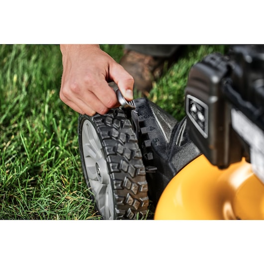 DEWALT 21 in. 150cc Self-Propelled RWD Lawn Mower