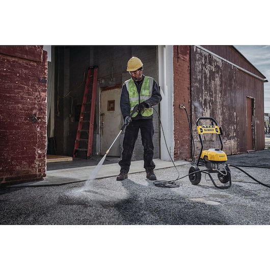DEWALT 2400 PSI 1.1 GPM Electric Pressure Washer