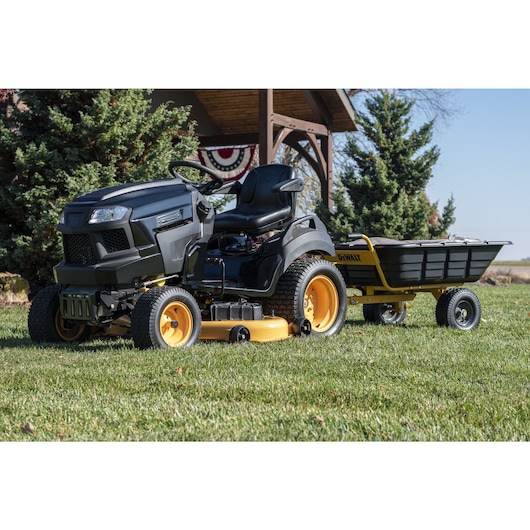 DEWALT 10 cu. ft. Swivel Cart