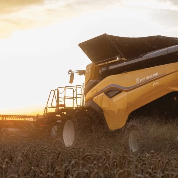 New Holland Next Generation CR Series Twin Rotor® Combines