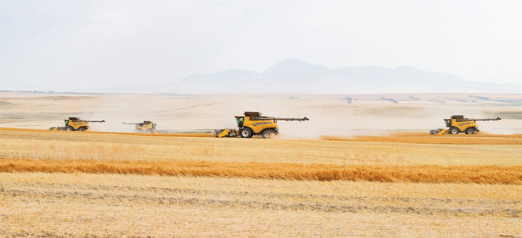 New Holland CR Series Twin Rotor® Combines