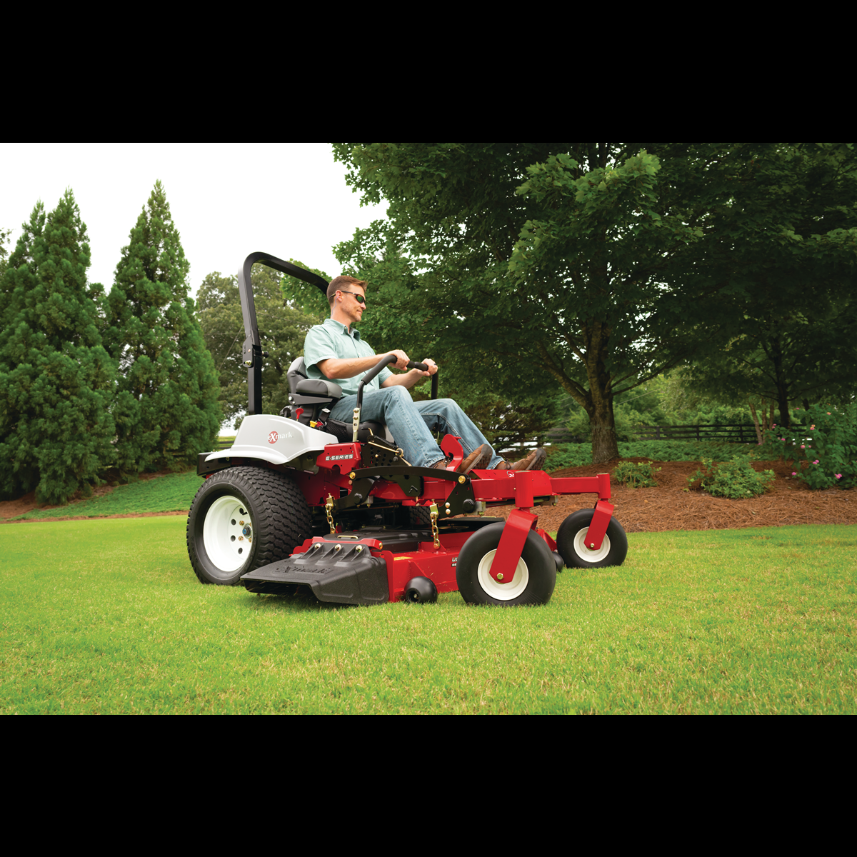 Exmark Lazer Z E-Series with 20.5 HP* Kawasaki FX651V Engine and 48" UltraCut Series 4 Deck Exmark Lazer Z E-Series with 20.5 HP* Kawasaki FX651V Engine and 48" UltraCut Series 4 Deck