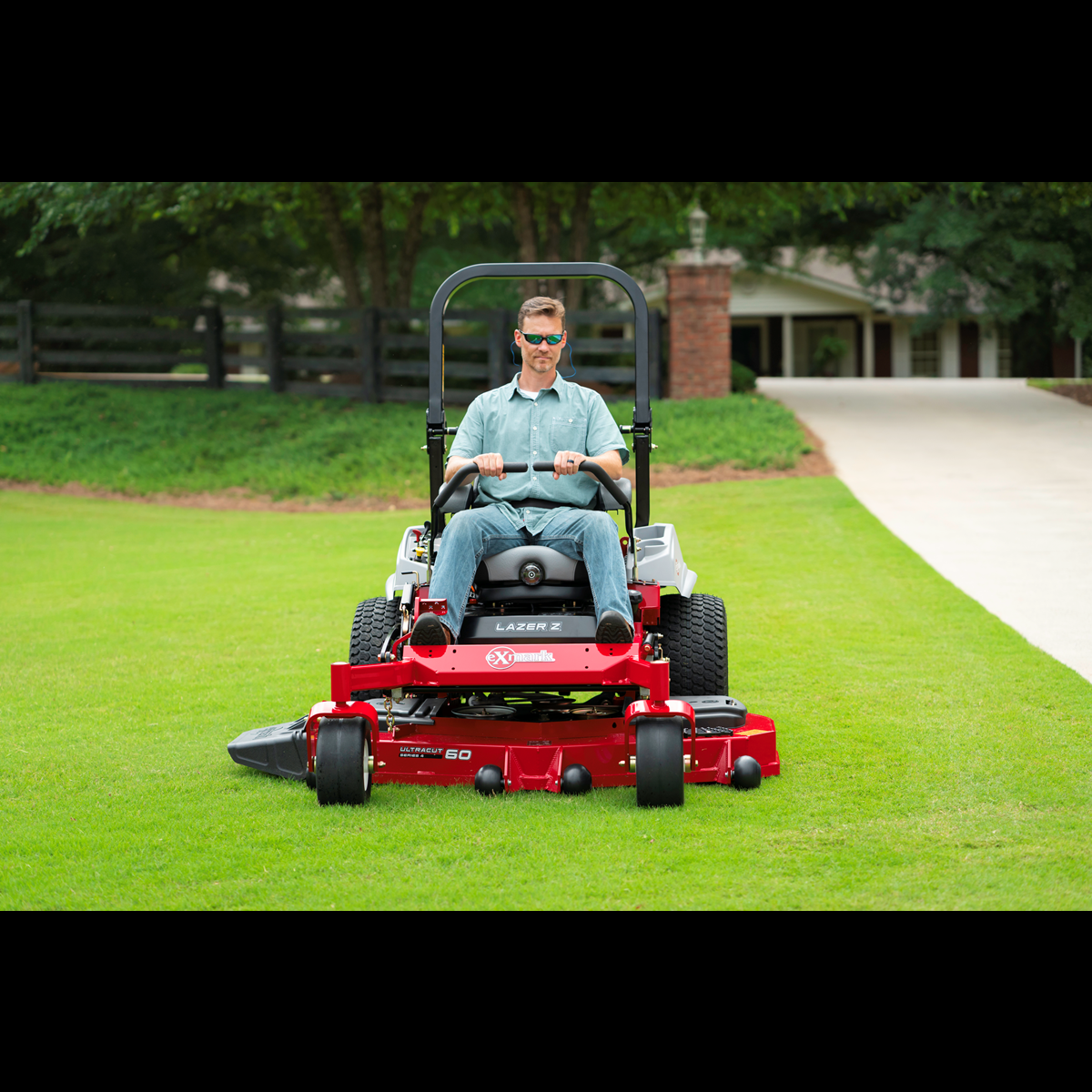 Exmark Lazer Z E-Series with 20.5 HP* Kawasaki FX651V Engine and 48" UltraCut Series 4 Deck Exmark Lazer Z E-Series with 20.5 HP* Kawasaki FX651V Engine and 48" UltraCut Series 4 Deck