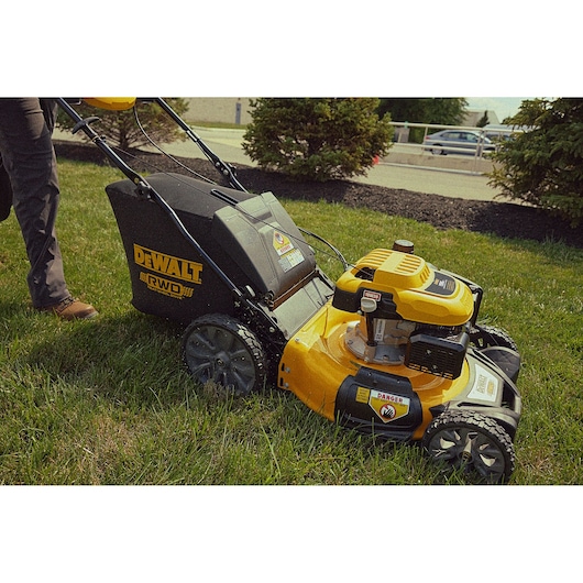 DEWALT 21 in. 196cc RWD Self-Propelled 3-in-1 Lawn Mower With PowerAdapt™