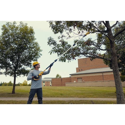 DEWALT 20V MAX* 1-1/2 in. Cordless Pole Pruner (Tool Only)