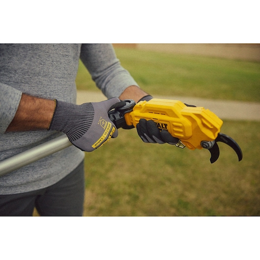 DEWALT 20V MAX* 1-1/2 in. Cordless Pole Pruner (Tool Only)